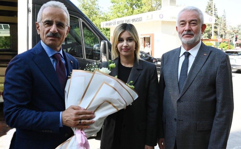 Bakan Uraloğlu: 'Milli elektrikli trenin seri üretimine yıl sonu itibarıyla başlayacağız'