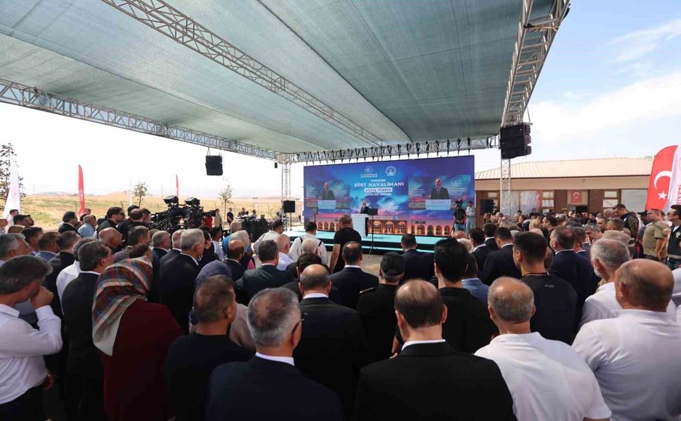 Bakan Uraloğlu: 'Siirt'i yeniden gökyüzüyle buluşturduk'