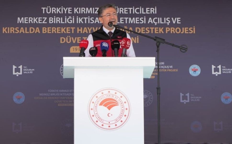 Bakan Yumaklı Erzurum'da açıkladı: 'Artık hayvan aşısı ve kimliklendirme ücreti alınmayacak'