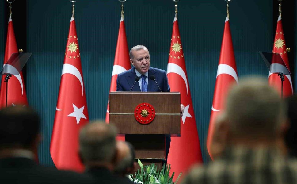 Cumhurbaşkanı Erdoğan: 'Kılıç şakırtıları altında can alıp can vererek kendimize yurt eylediğimiz bu topraklarda kimseye ameliyat yaptırmayız'