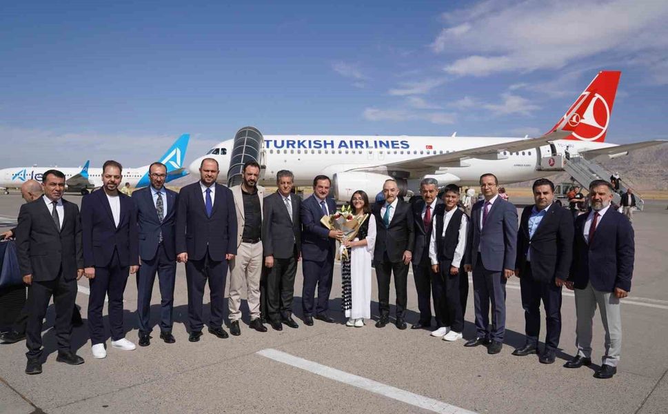 Cumhurbaşkanlığı heyeti Şırnak'ta: 'Türkiye Sohbetleri' başlıyor