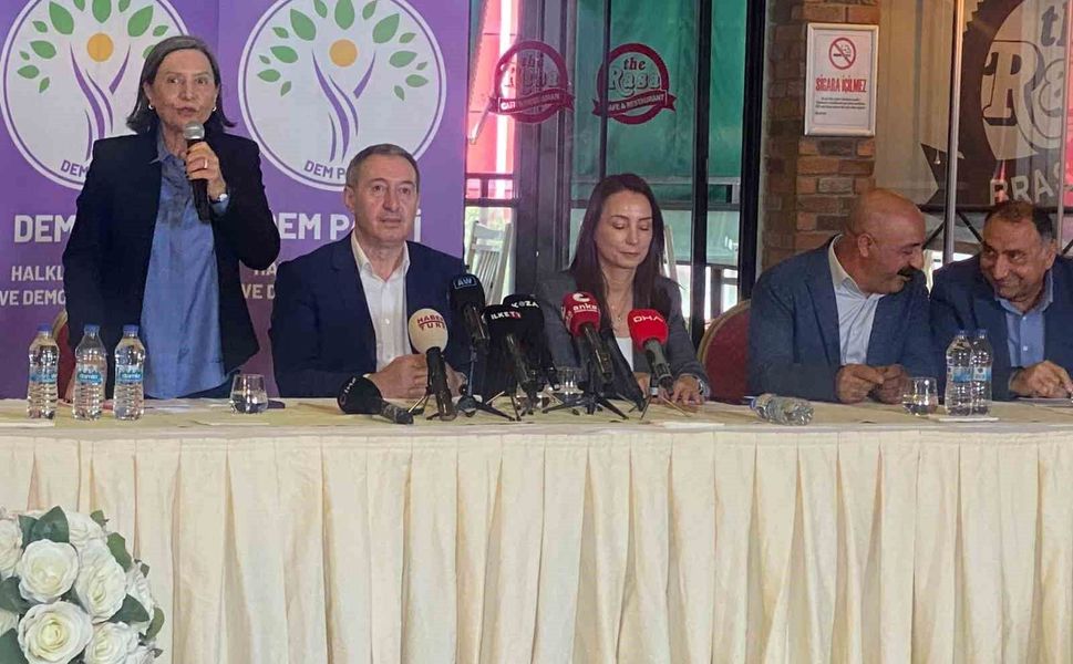 DEM Parti Genel Başkanı Bakırhan: 'Bu ülkeyi yönetmeye adayız, bu ülkeyi yönetmeye talibiz'