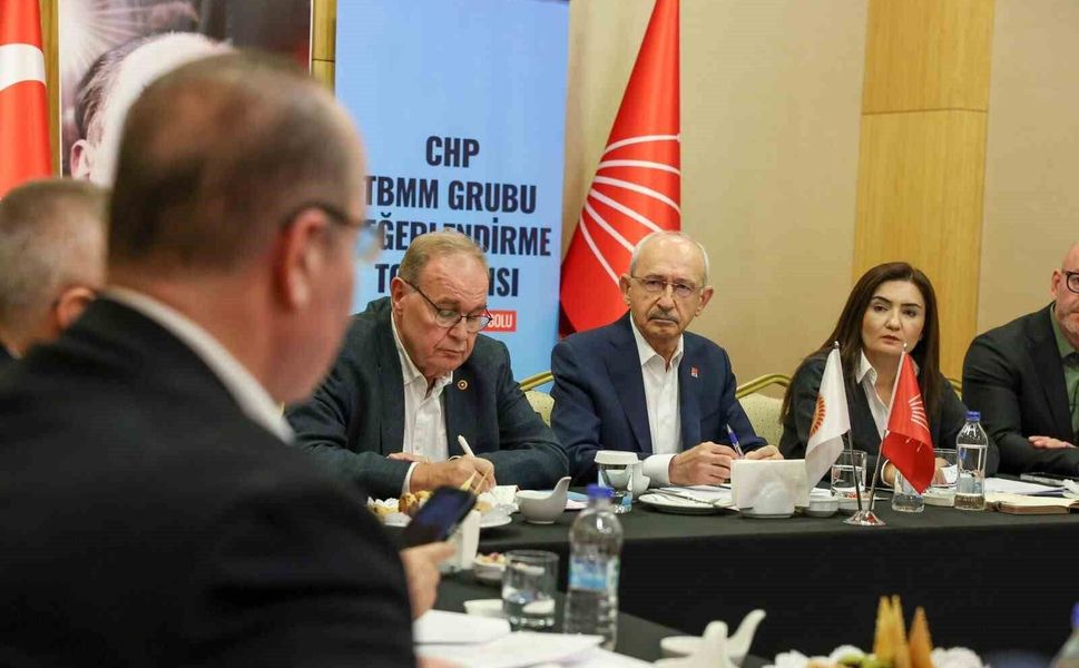 Kılıçdaroğlu, Bolu'da TBMM Grubu Yönetim Kurulu toplantısına başkanlık etti