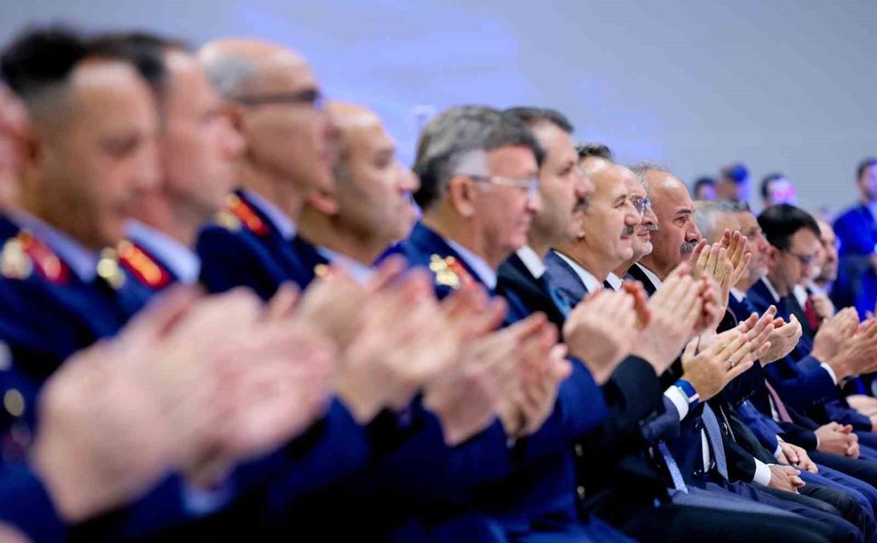 Savunma Sanayii Başkanı Görgün: (HÜRKUŞ-II) '2028 yılı sonuna kadar da 55 uçağın tamamının Hava Kuvvetlerimizin envanterine kazandırmayı planlıyoruz'