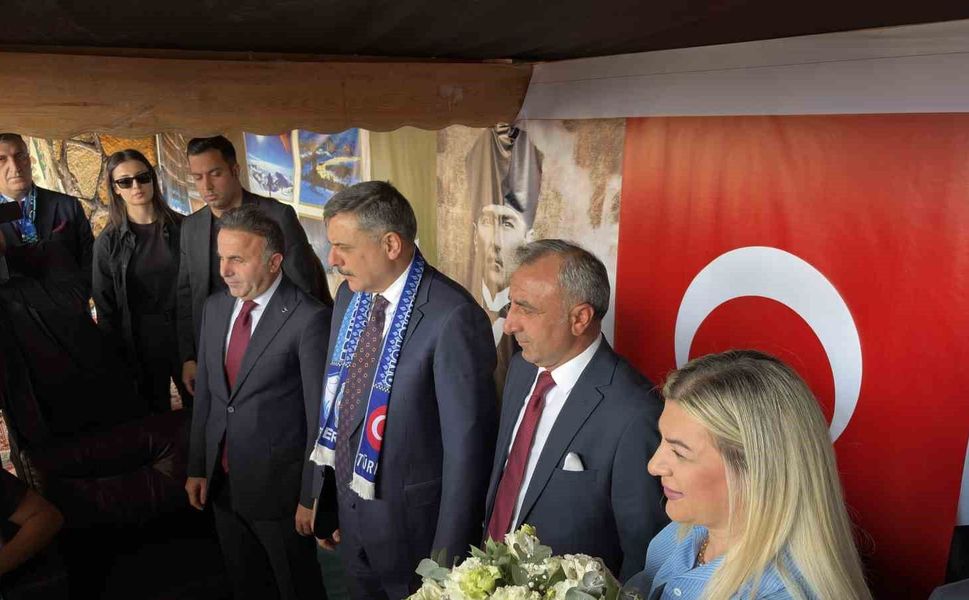 Bakan Çiftçi: 'Erzurumlularla olan irtibatımız ve muhabbetimiz devam ediyor'
