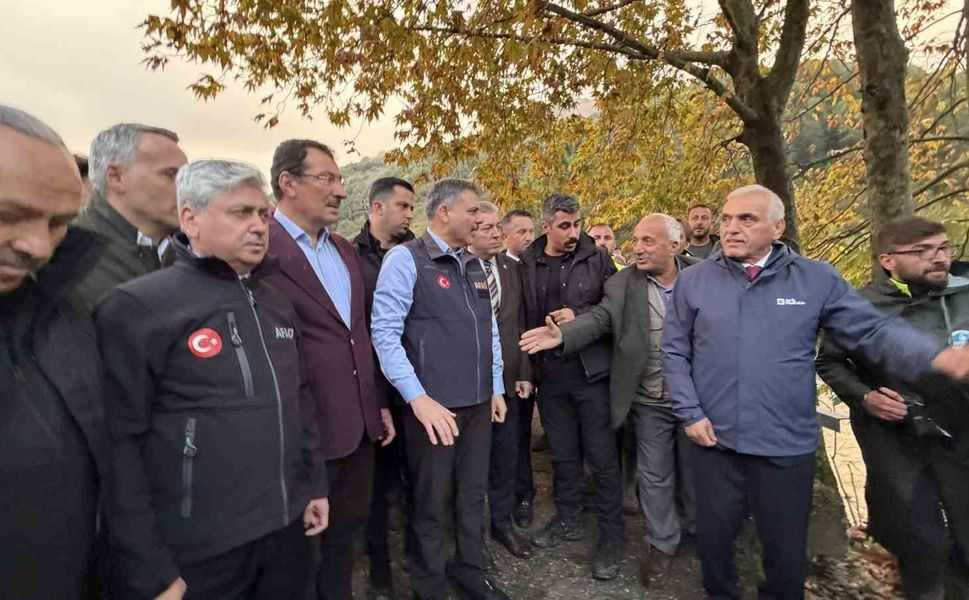 Bakan Çiftçi, yaraların sarılmaya çalışıldığı bölgeyi ziyaret etti