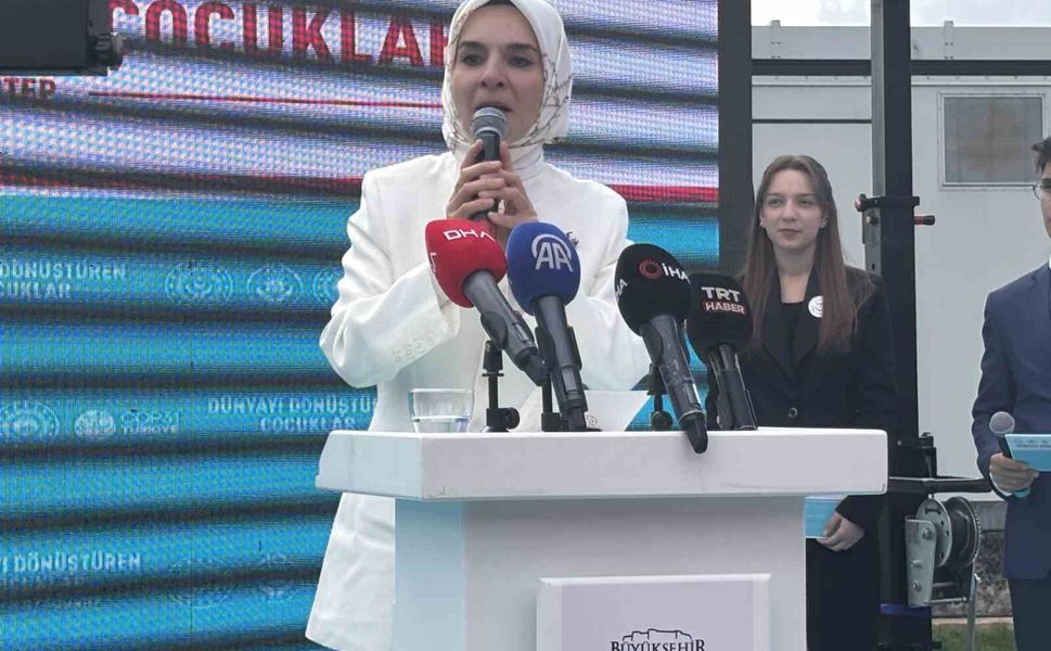 Bakan Göktaş: 'Yarının Türkiye'sini siz çocuklarla beraber inşa edeceğiz'