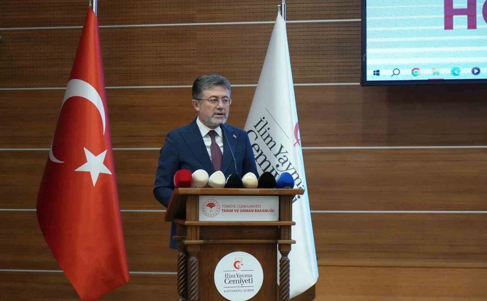 Bakan Yumaklı: 'Gençlerimizin milli, manevi değerlerle en donanımlı bir şekilde yetiştirilmesi bizim temel önceliğimiz'
