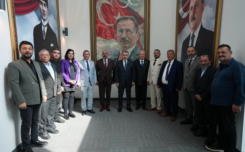 BBP lideri Destici 12 İmamlar Alevi-Bektaşi Öğreti Derneği heyetini kabul etti