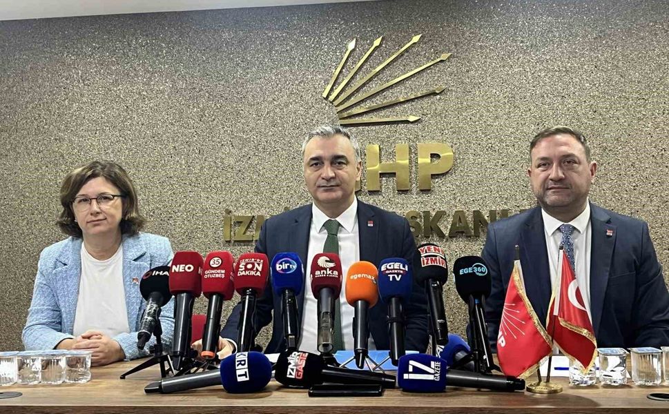 CHP'li Sarı: 'Özgür Özel İzmir halkından özür dileyecek'