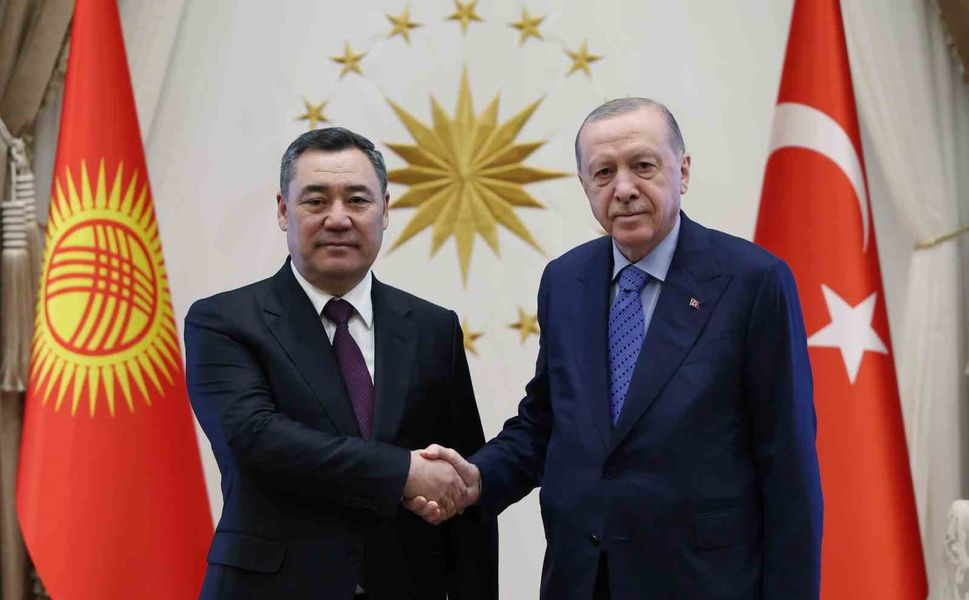 Cumhurbaşkanı Erdoğan, Kırgızistan Cumhurbaşkanı Caparov ile bir araya geldi
