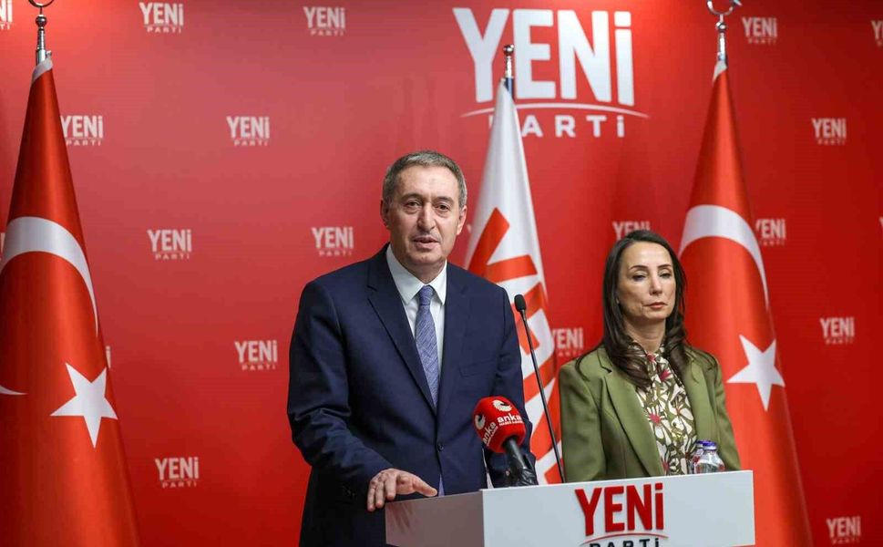 DEM Parti Eş Genel Başkanları Hatimoğulları ve Bakırhan'dan Özel'e ziyaret