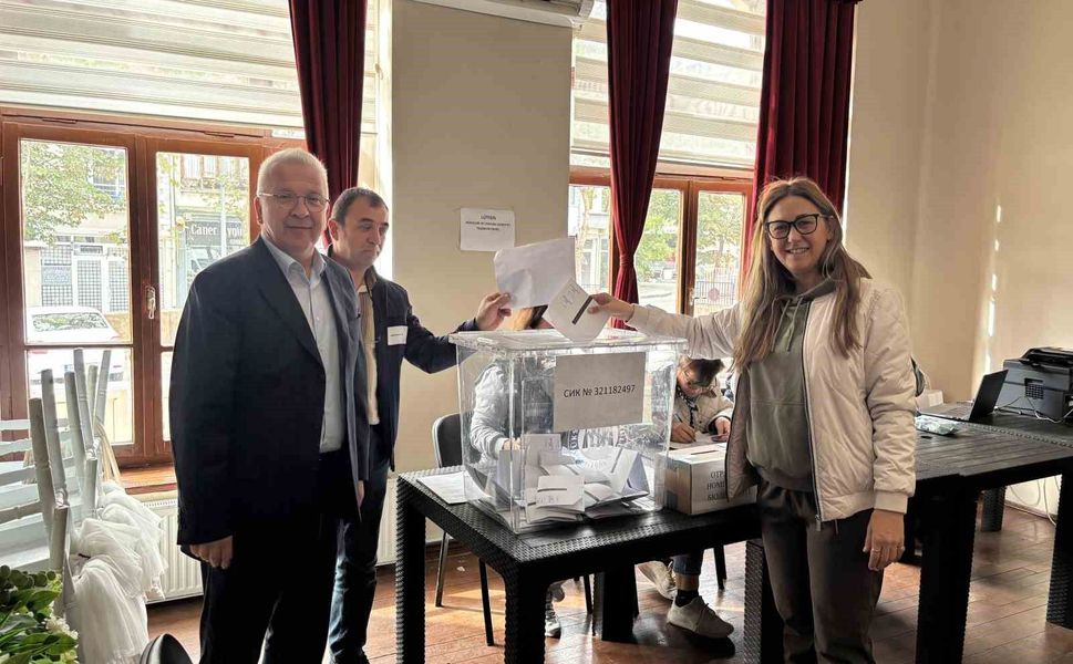Kırklareli'nde çifte vatandaşlar Bulgaristan seçimi için sandık başına gitti