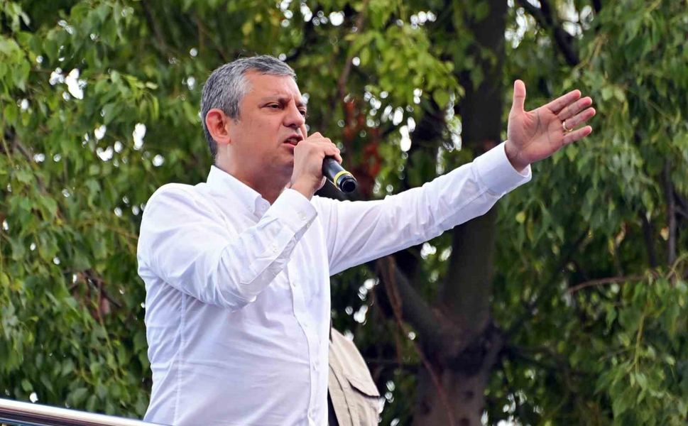 Özgür Özel'den Mersin'de butlan tepkisi: 'Vahap Seçer bizim yol arkadaşımızdır'