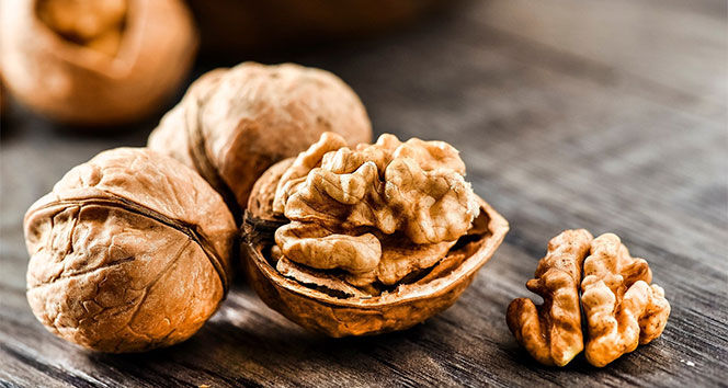 Ceviz, Ev Yoğurdu ve Doğal Beslenme Önerileri Gündemde: Uzmanlardan Bağırsak ve Beyin Sağlığına Dikkat