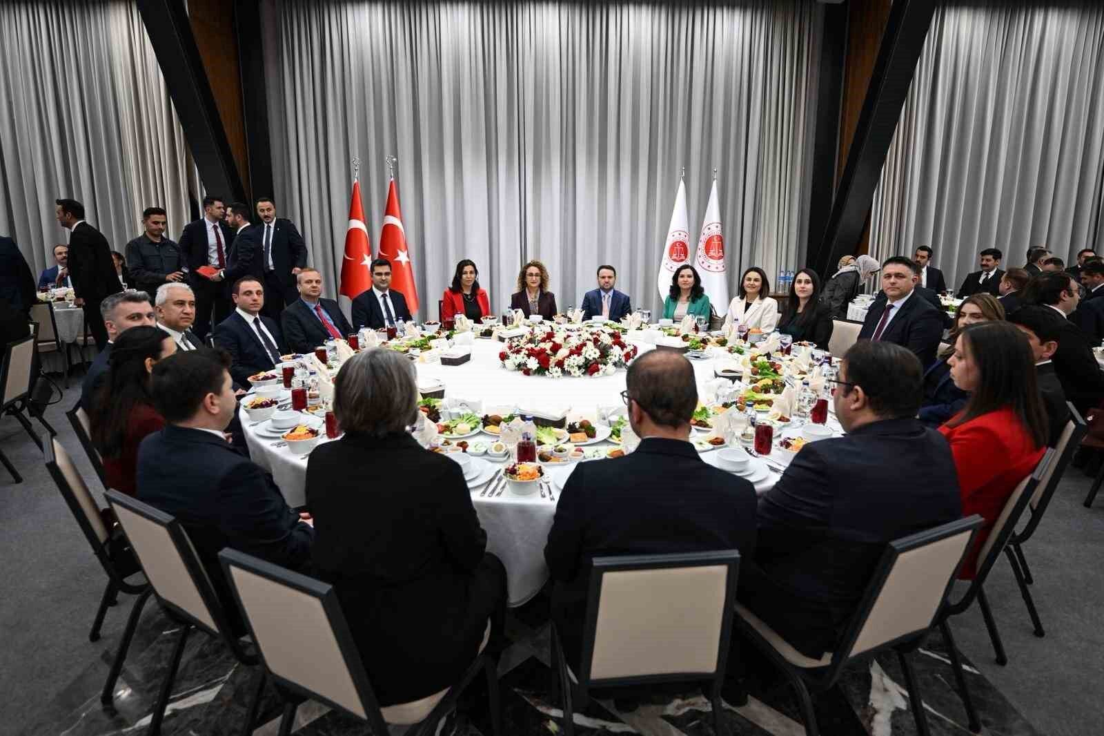 Bakan Gürlek: 'Adalet devletin vicdanıdır'