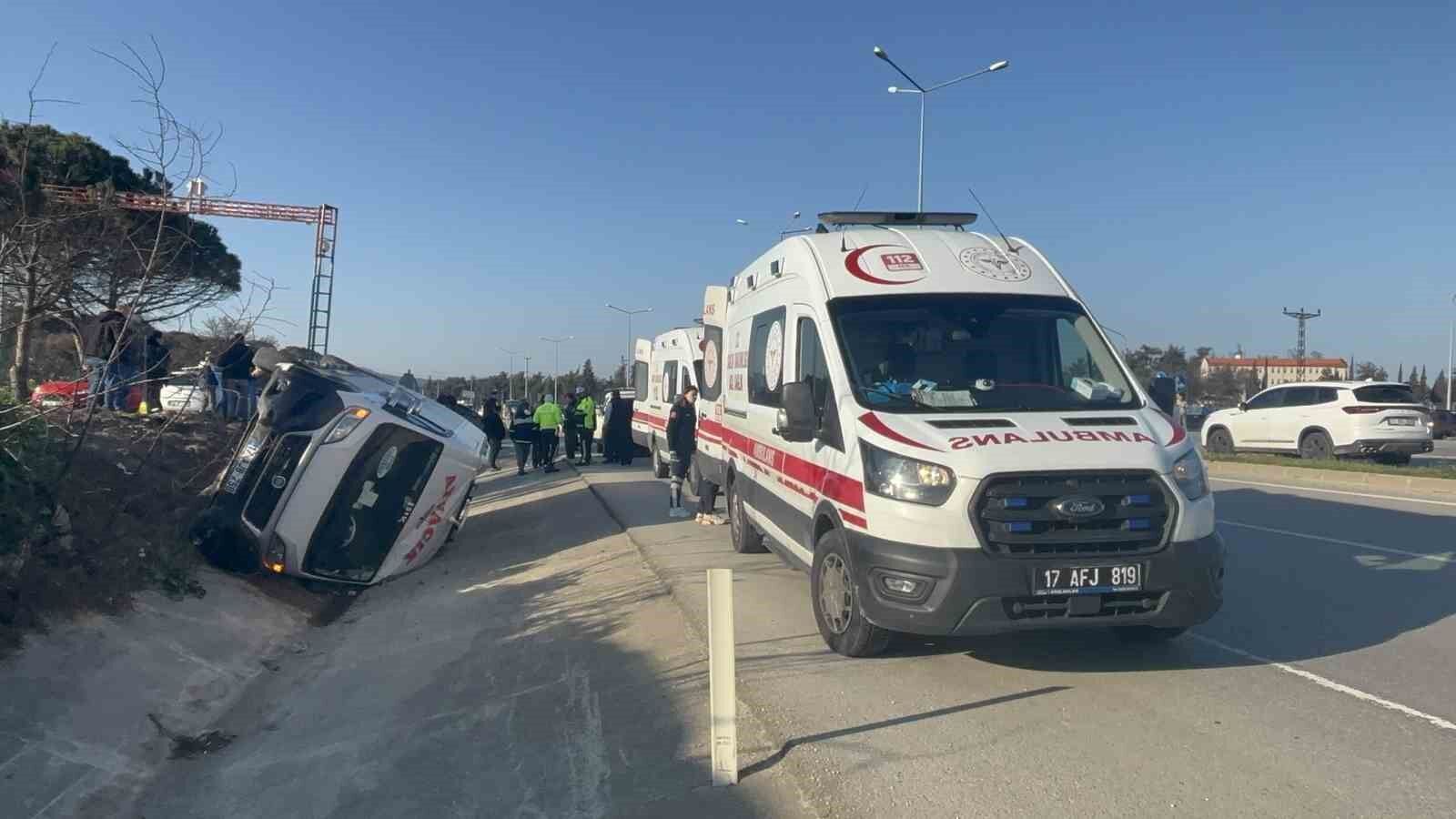 Çanakkale'de devrilen minibüsteki 8 yaralının isimleri belli oldu