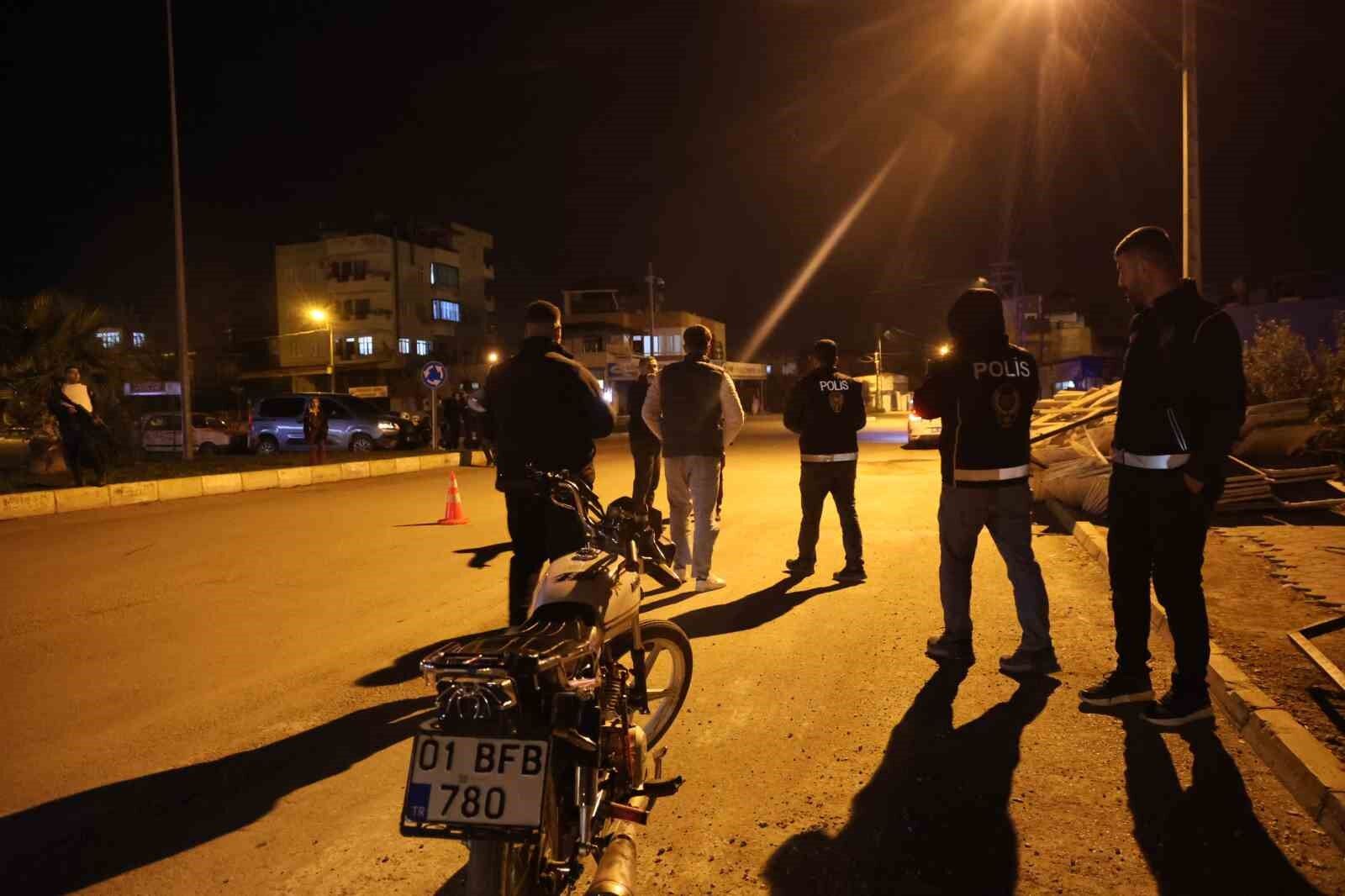 Kasksız sürücüden polise ilginç teklif: 'Cezayı bana değil, plakaya yazın'