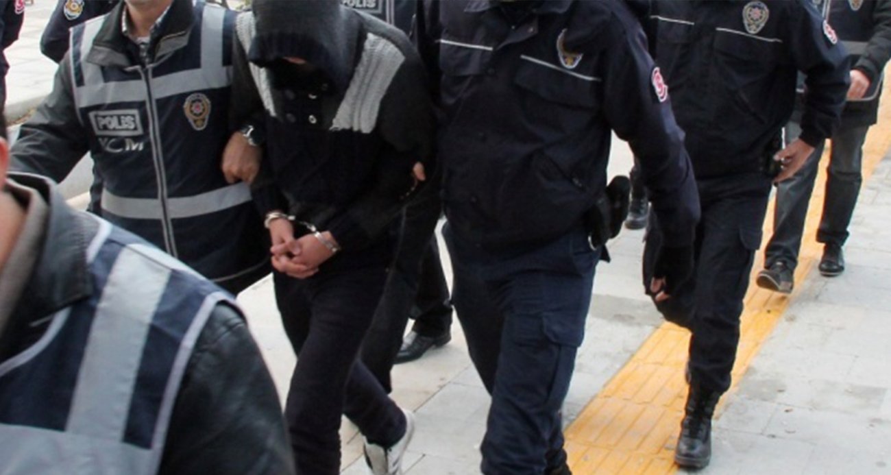 Uşak Belediyesi'ne yönelik rüşvet soruşturmasında gözaltına alınan 28 şüpheli İstanbul'a getirildi