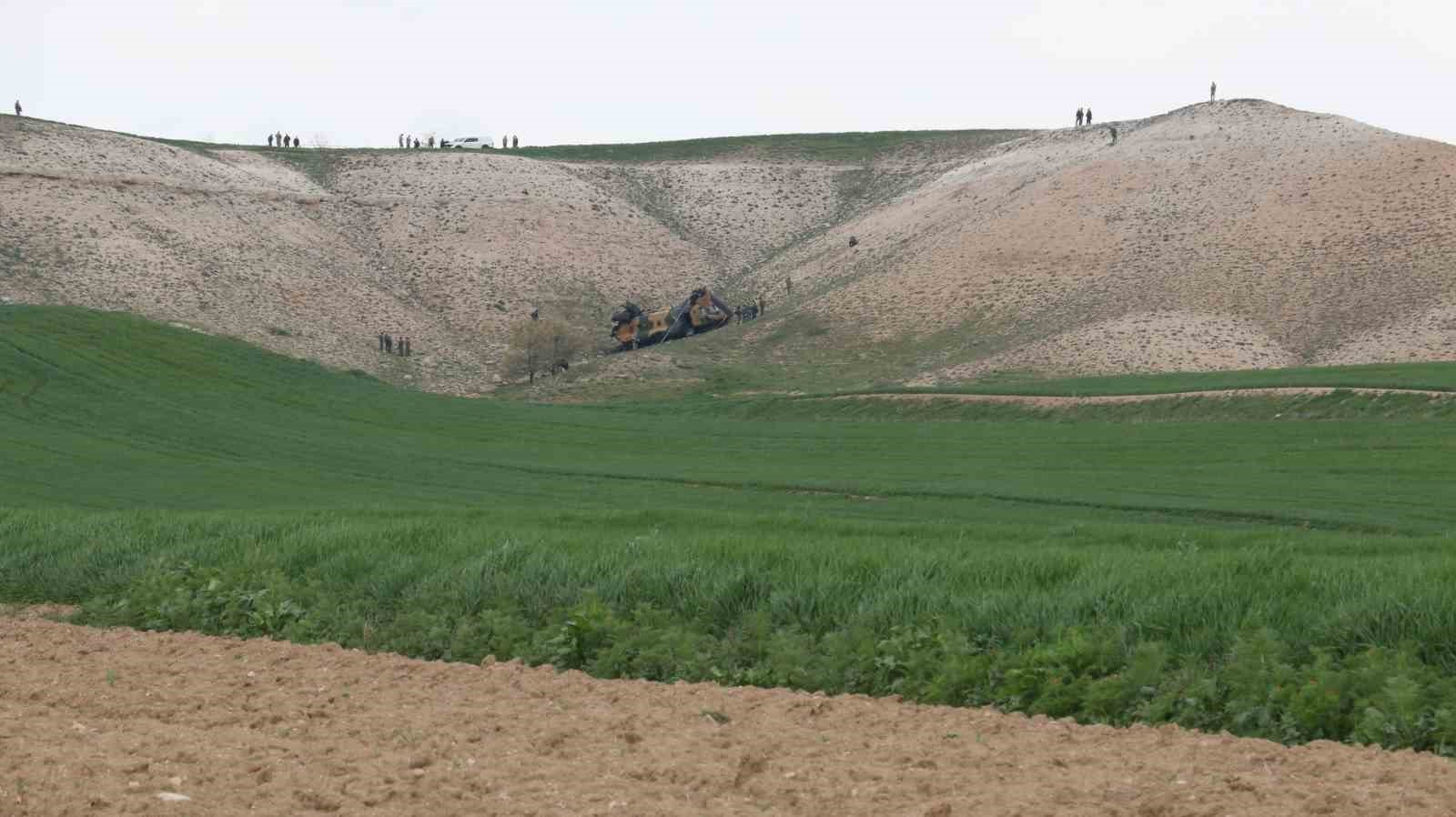 Ankara'da kaza kırıma uğrayan helikopterle ilgili incelemeler devam ediyor