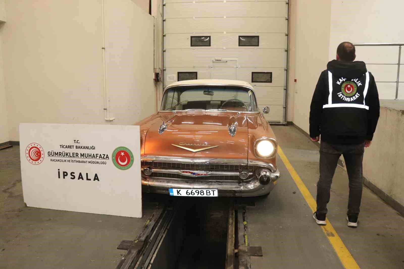 Gümrükler Muhafaza ekipleri 233 kaçak araca el koydu, değeri 280 milyon 533 bin lira