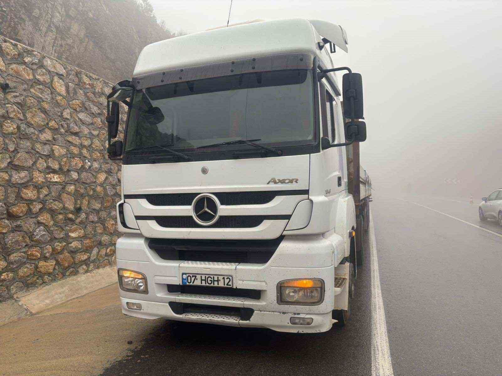 Konya-Antalya karayolunda feci kaza: 1 ölü, 3 yaralı