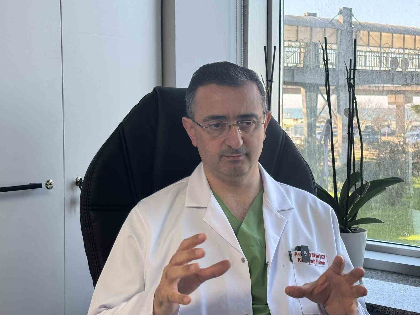 Prof. Dr. Yüksel Çiçek: 'Kalp krizinde ilk 1 dakika hayat kurtarıyor'