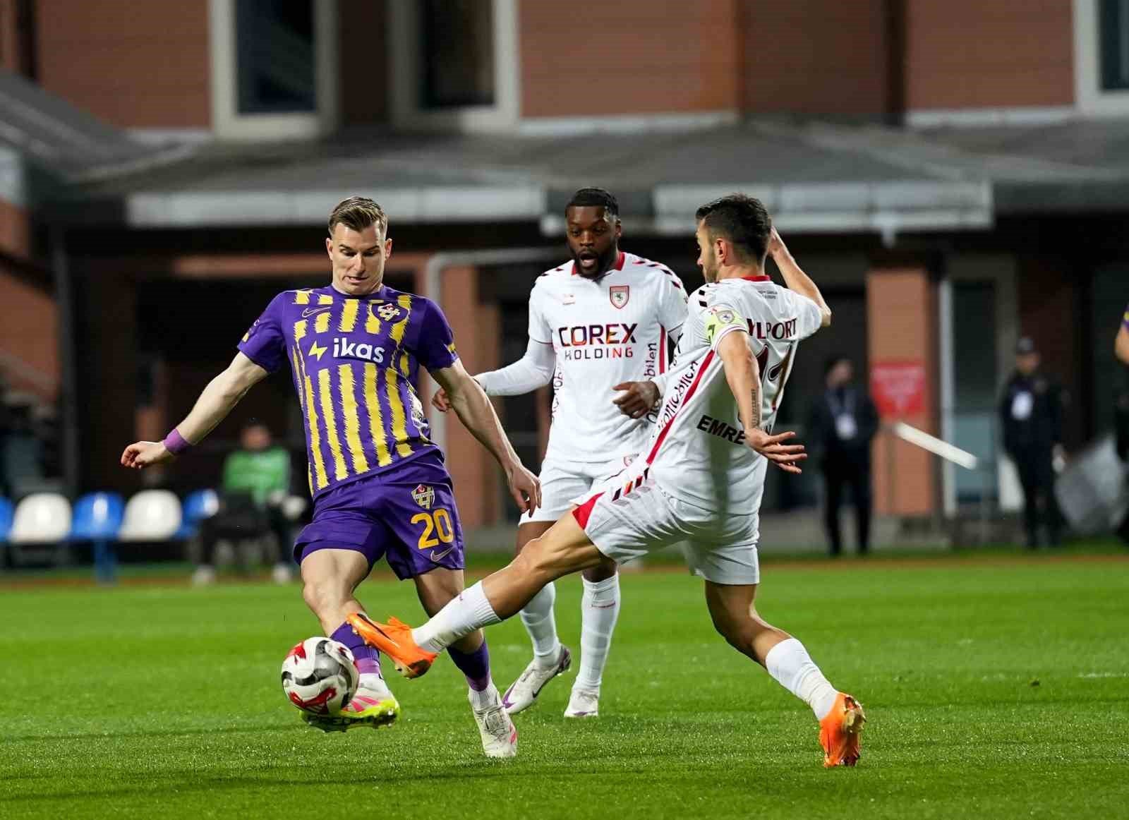 Trendyol Süper Lig: Eyüpspor: 0 - Samsunspor: 0 (Maç devam ediyor)