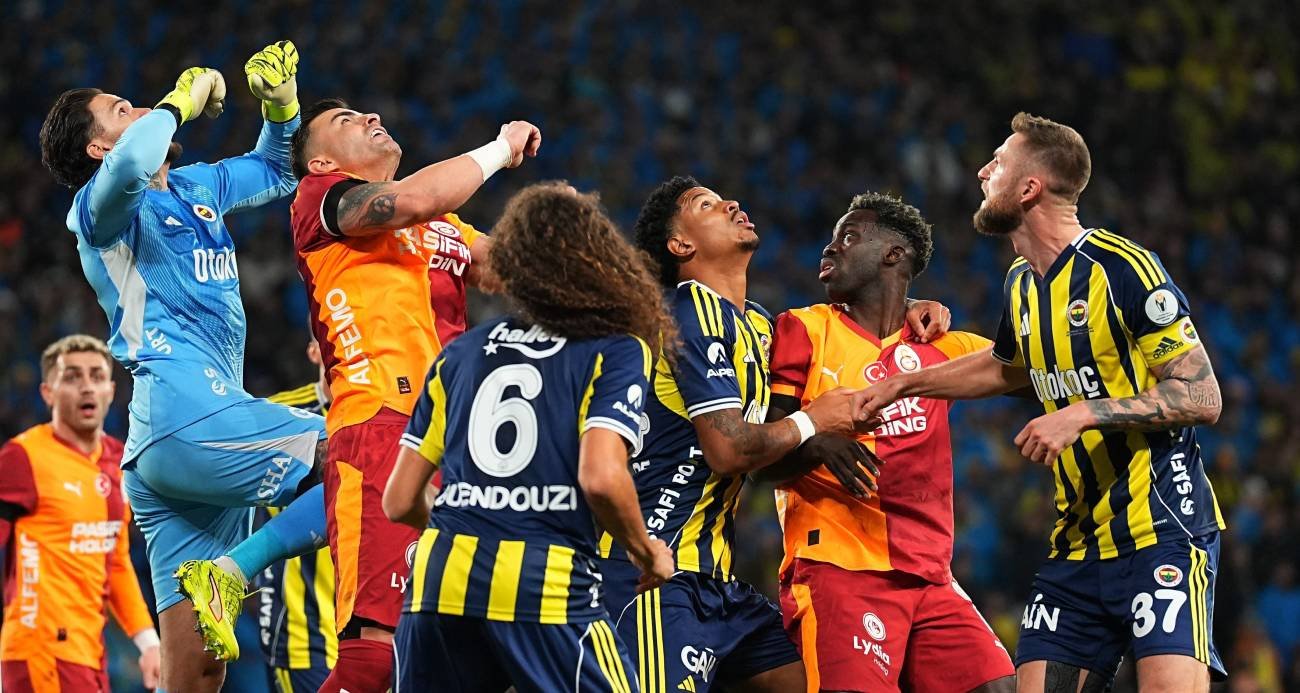 Derbide tarihi sonuç: Galatasaray’dan Fenerbahçe’ye 3 gollü darbe