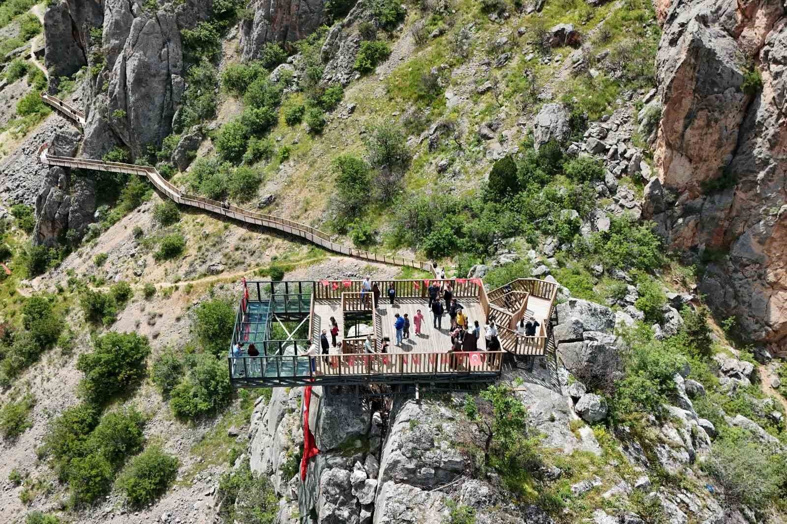 Bayram tatilinde Kazankaya Kanyonu'na ziyaretçi akını yaşandı