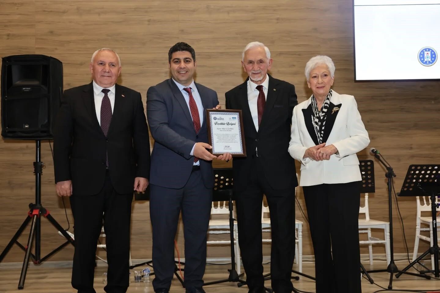 Kütahya'da Tekin Uğurel için 'Saygı Gecesi' düzenlendi