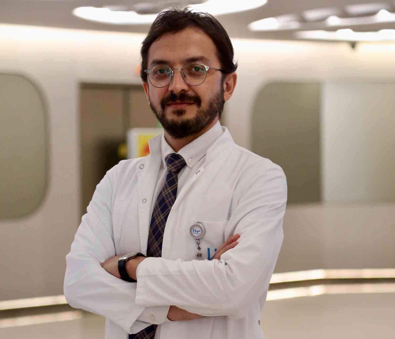 'Sigara bir alışkanlık değil, beyin bağımlılığıdır'