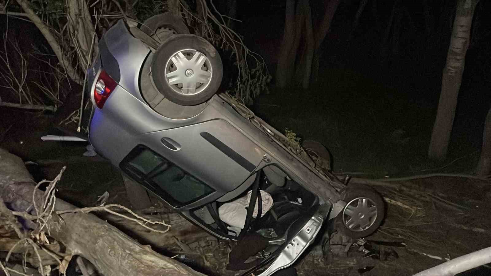 Yoldan çıkan araç devrildi: 1 ölü, 4 yaralı