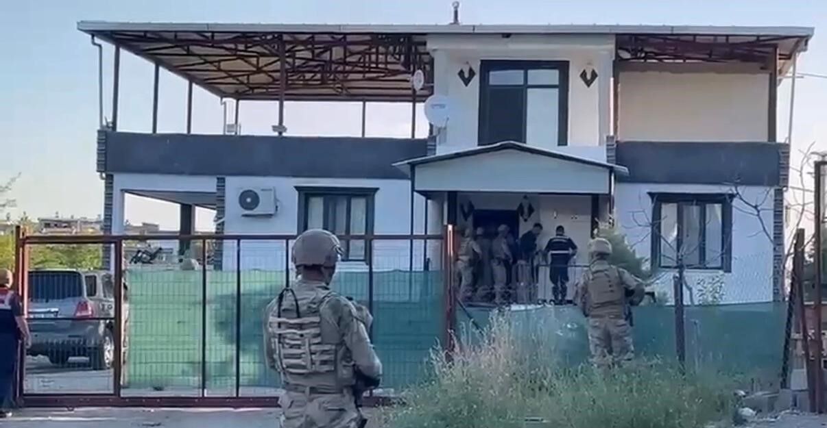 Diyarbakır merkezli 5 ilde yasa dışı bahis operasyonunda 51 gözaltı