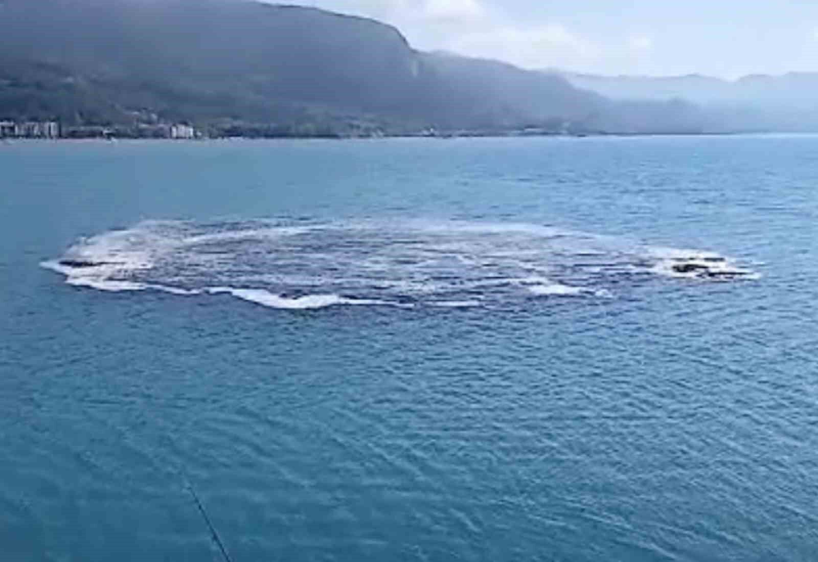 Kastamonu'da ilginç olay: Deniz 10 dakika boyunca kabarınca vatandaşlar panik yaşadı