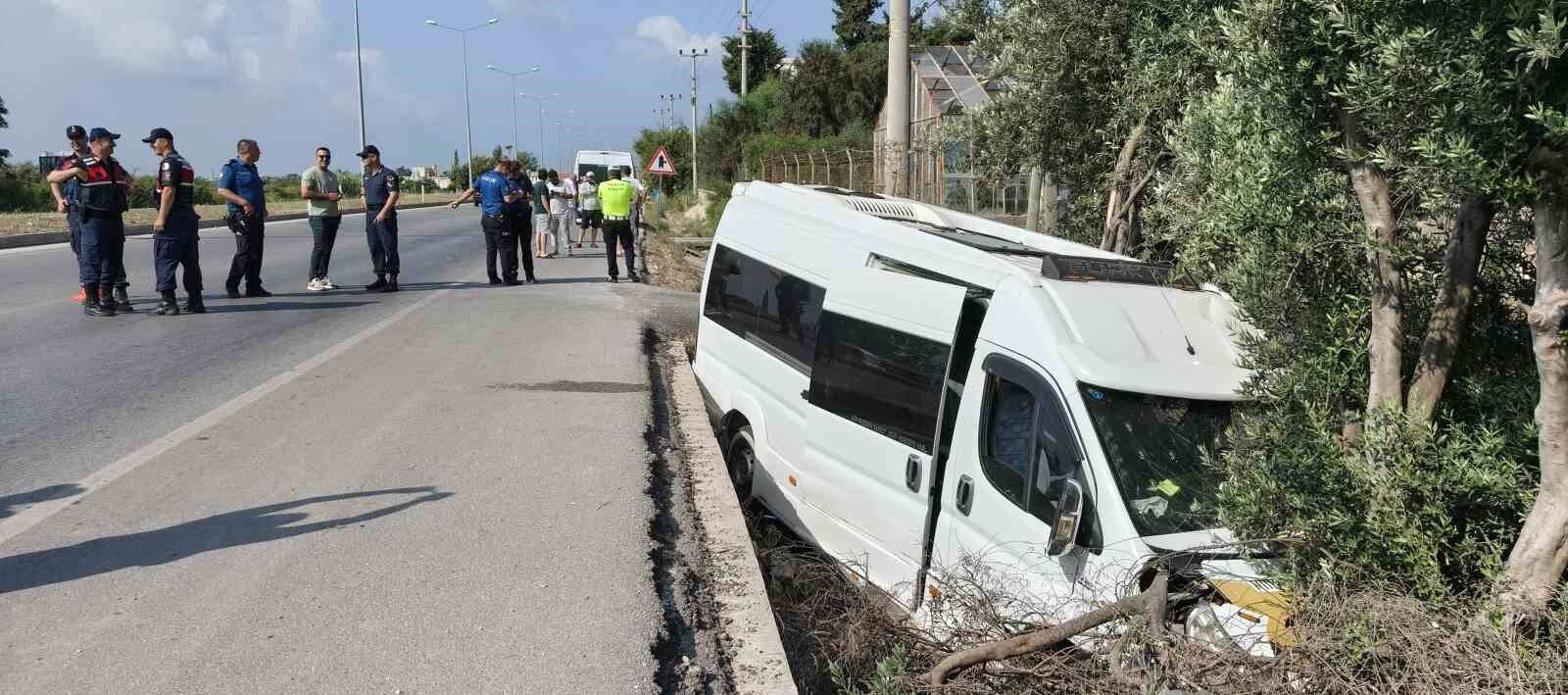 Yolcu minibüsünde dehşet anları kamerada: Kaçırdığı minibüsle kaza yapıp öldü