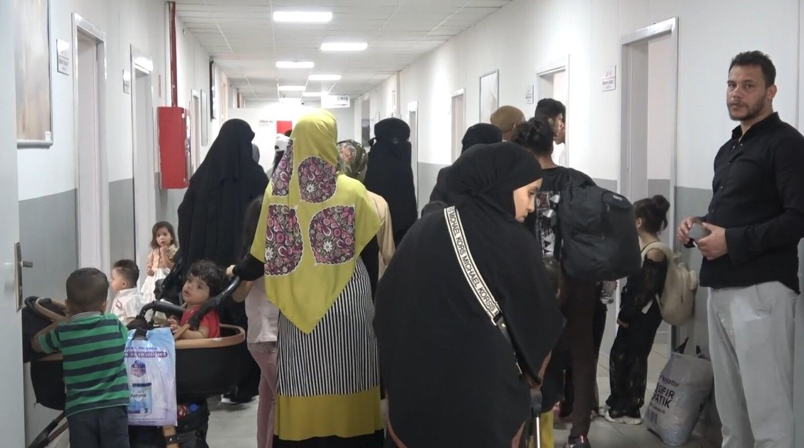 Öncüpınar'da Suriyelilerin gönüllü geri dönüş mesaisi devam ediyor