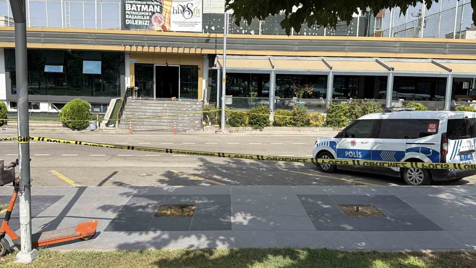 Batman'daki spor salonu yangınına ilişkin 4 gözaltı