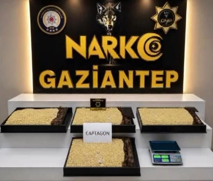 Gaziantep'te sanayi tipi mutfak araçlarına gizlenmiş 400 bin Captagon hap ele geçirildi
