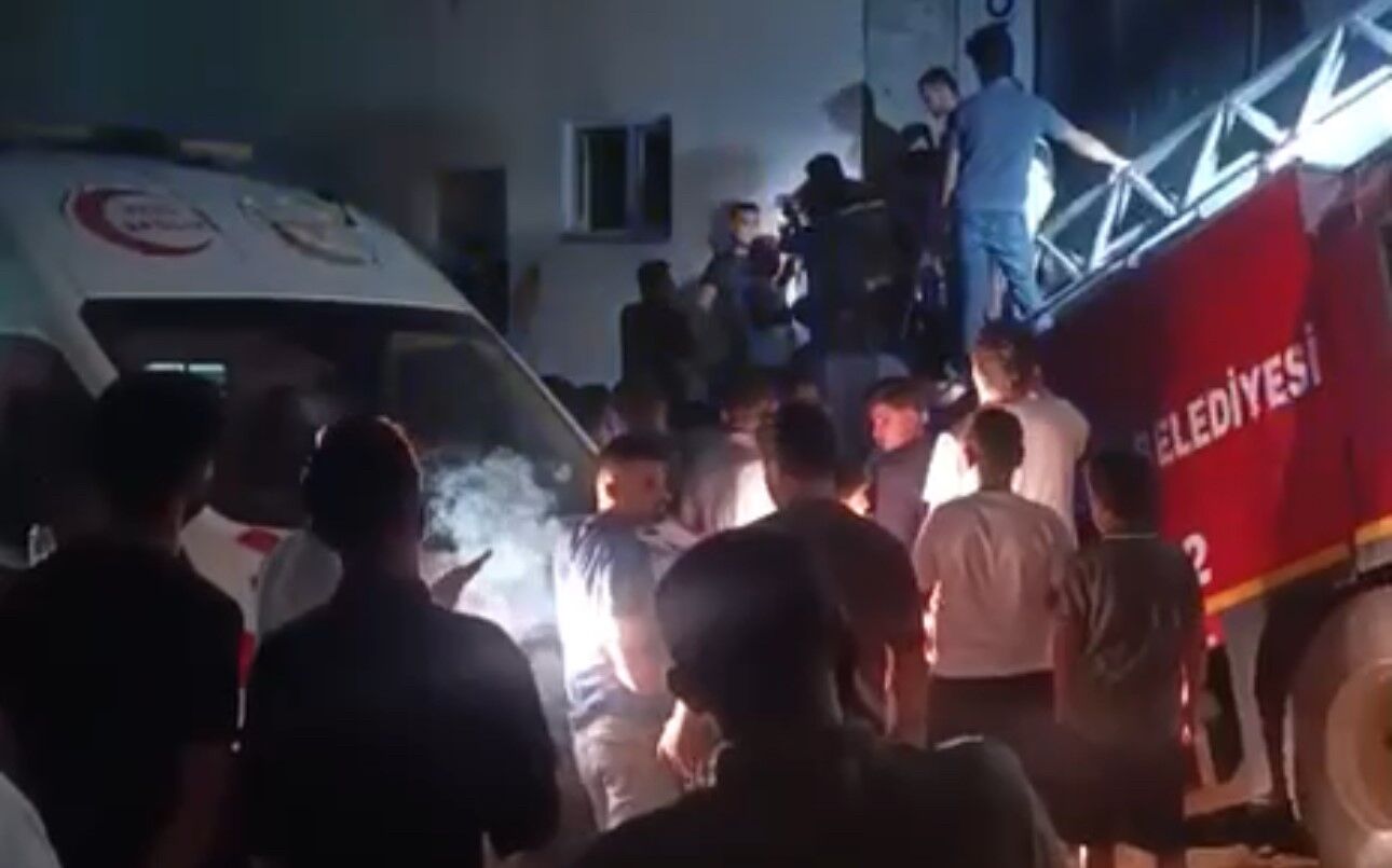 Hakkari'de acı olay: Uzman çavuş itfaiye aracının kayması sonucu hayatını kaybetti