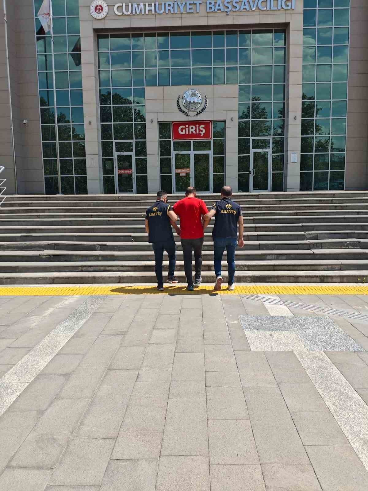Tekirdağ'da aranan 74 kişi yakalandı