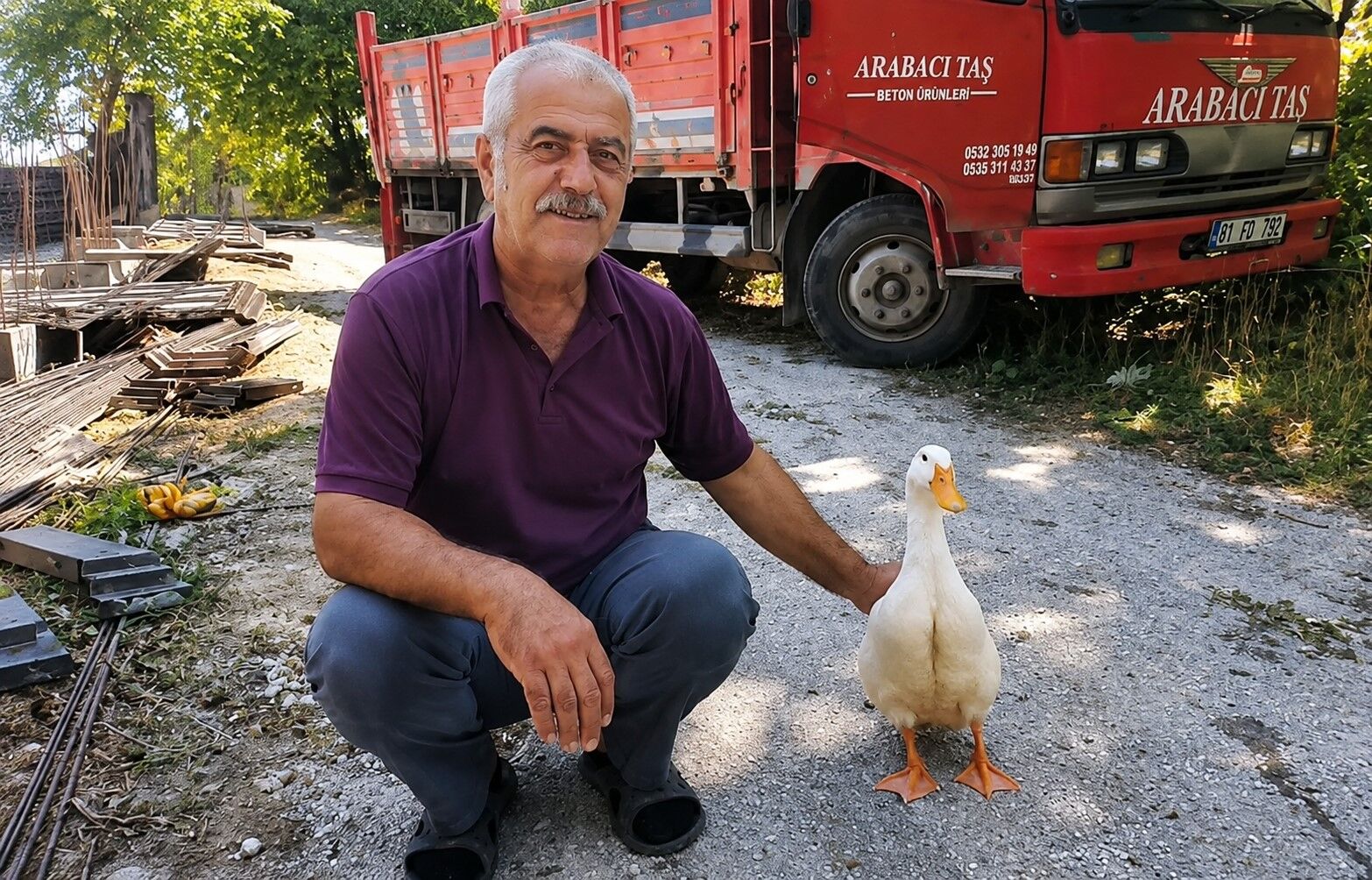 Torunların hevesi geçti, dedenin en yakın dostu oldu