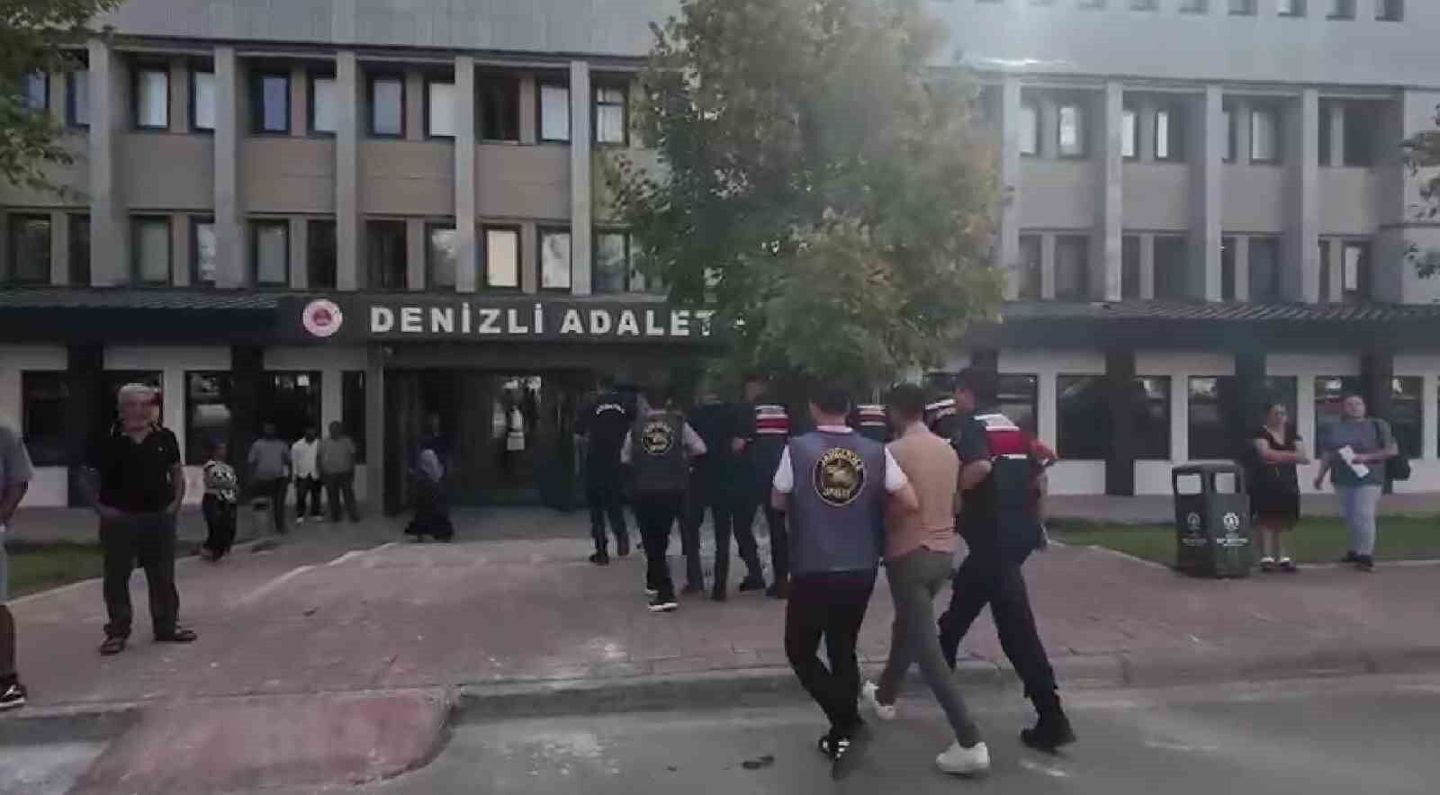 Adliyeye sevk edilen şüphelilere ailelerinden ibretlik tepki