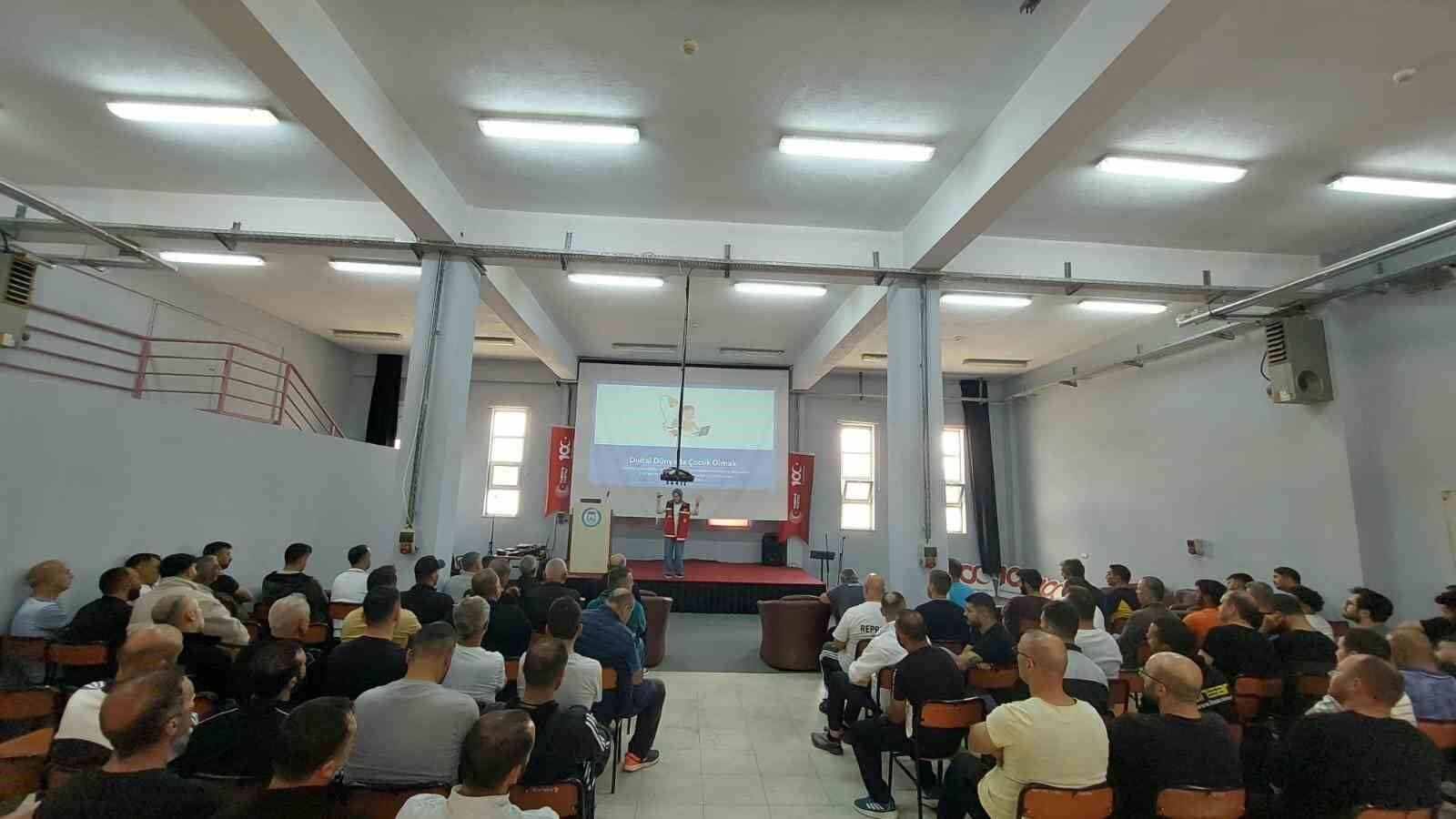 Bandırma Açık Ceza İnfaz Kurumu'nda kadına yönelik şiddet eğitimi