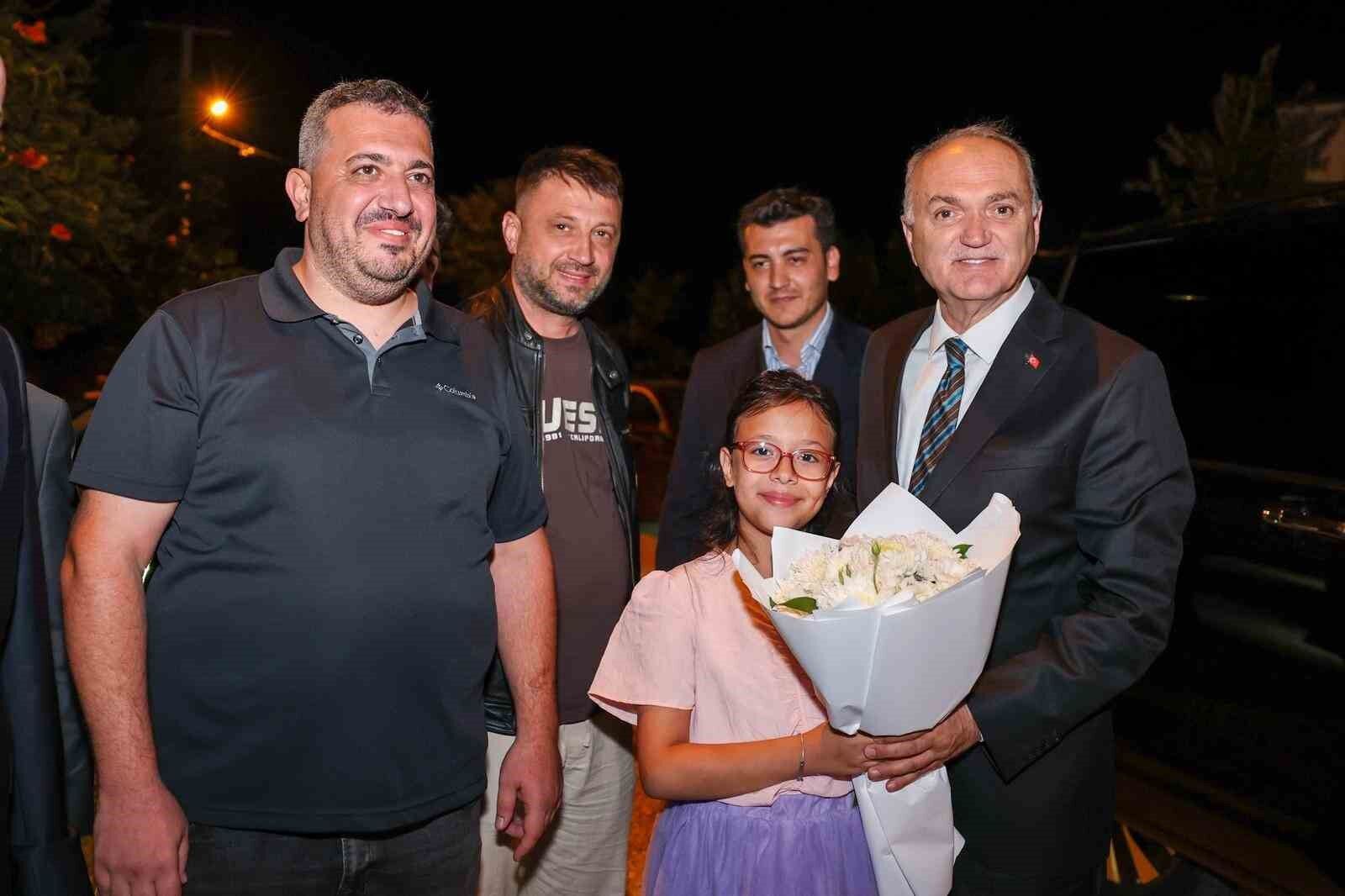 Başkan Özlü, 'Bizim yaptığımız her iş gerçek belediyeciliktir'