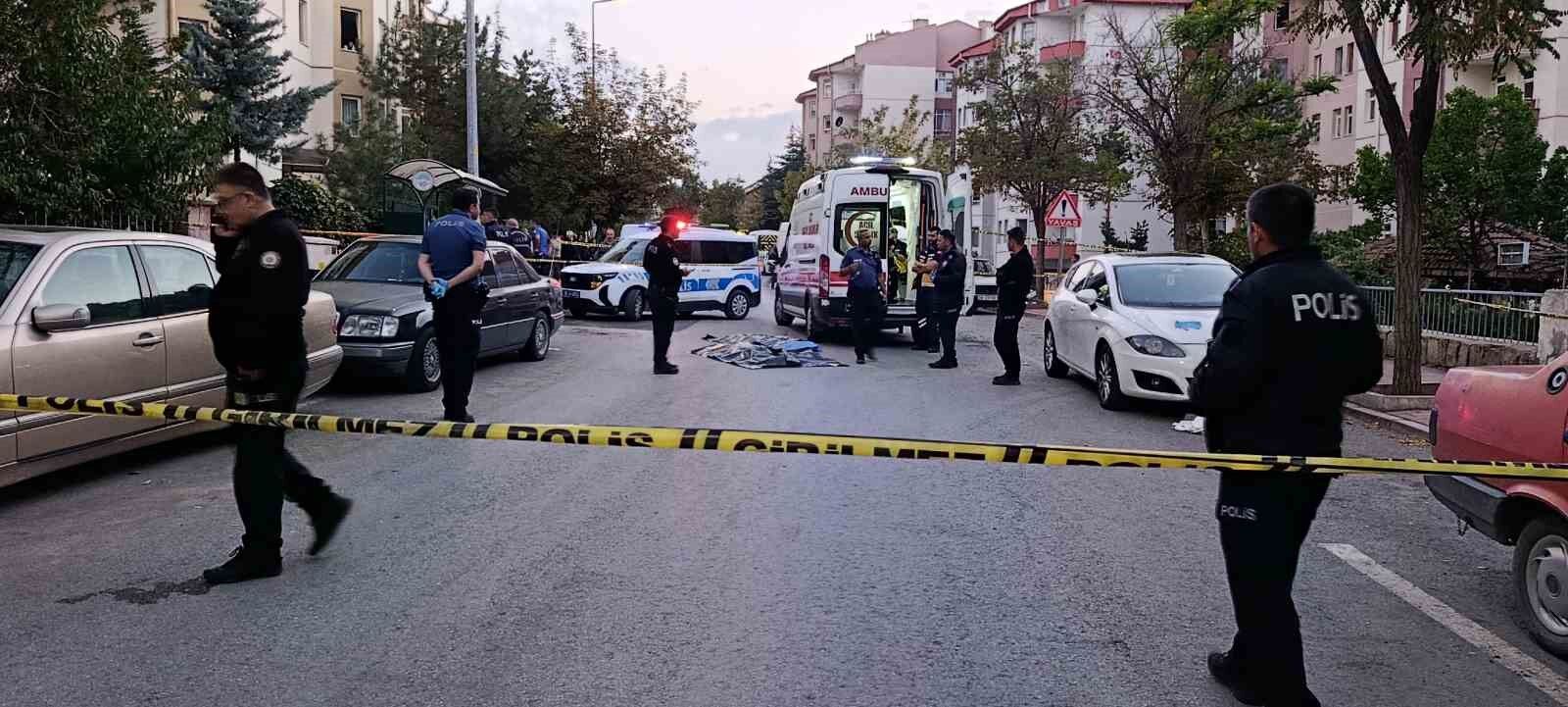 Bisikletiyle halk otobüsünün altında kalan çocuk hayatını kaybetti