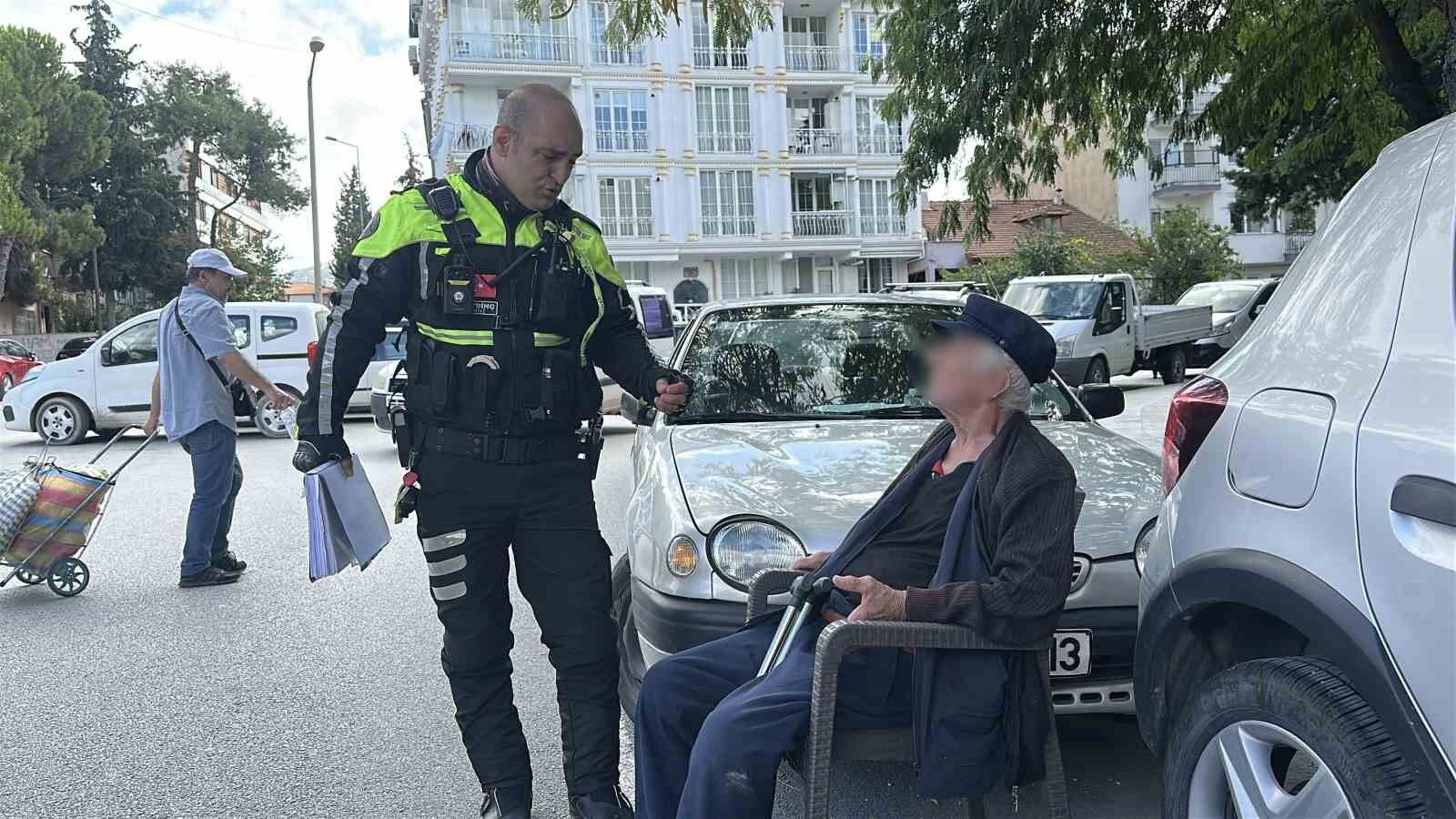 Burdur trafiğinde kızının ihbar ettiği 85'lik dede alarmı