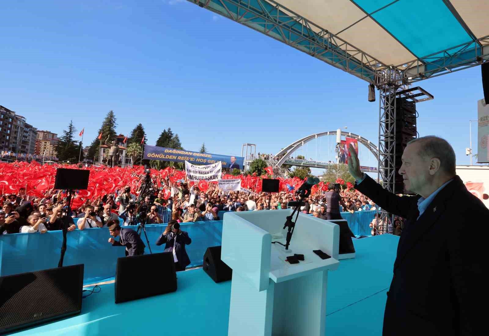 Cumhurbaşkanı Erdoğan: 'Muhalefetin ne dediği ile ne yaptığı ile ilgilenmiyoruz'