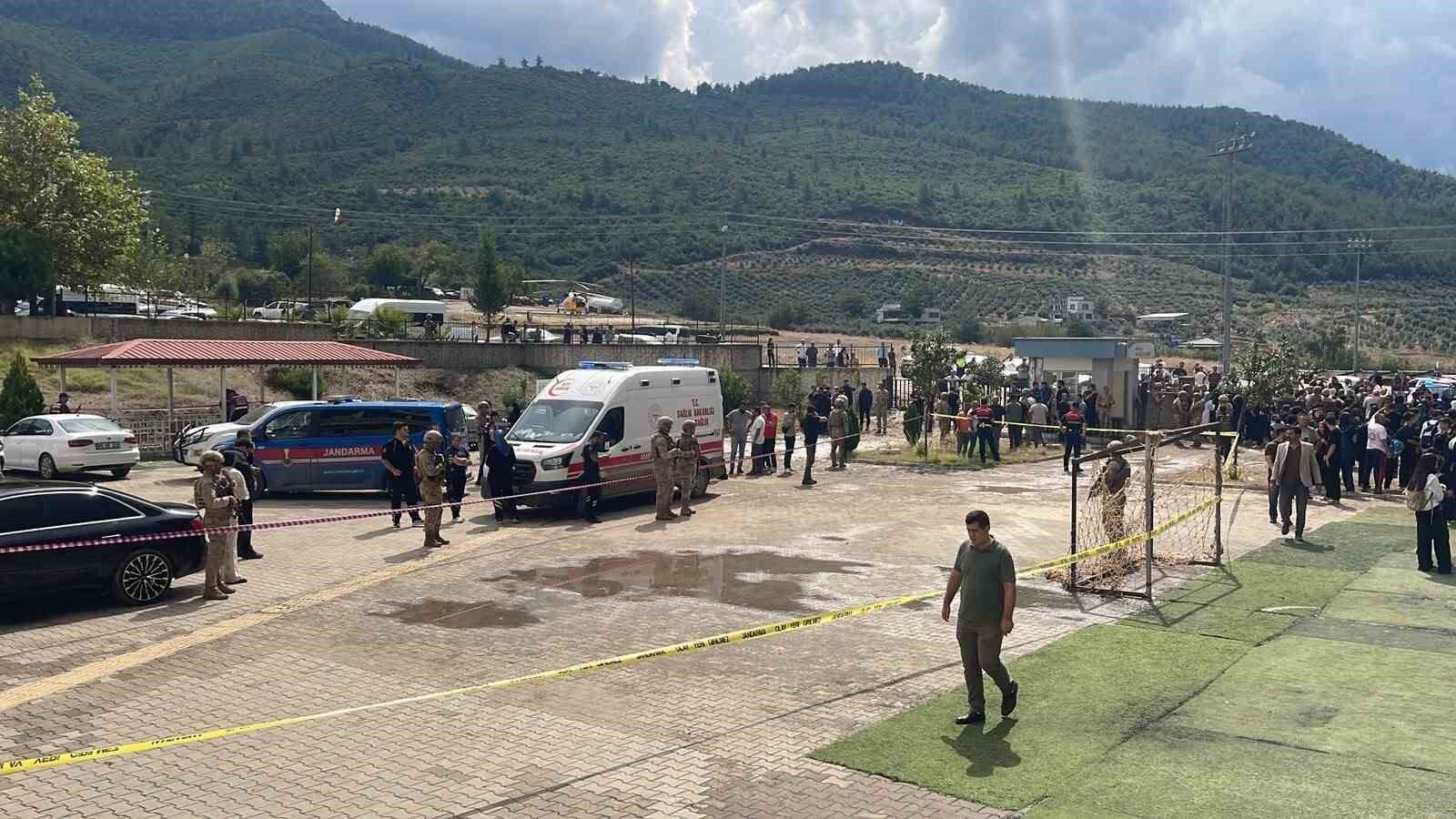 Osmaniye Valisi Serdengeçti: 'Öncelikle başımız sağ olsun, saldırıya uğrayan öğretmenimiz maalesef hayatını kaybetti'
