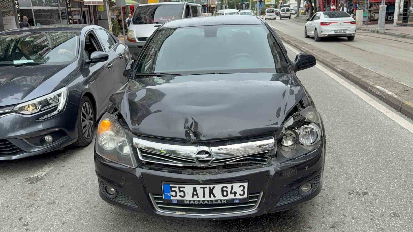 Samsun'da otomobiller çarpıştı: 1 yaralı